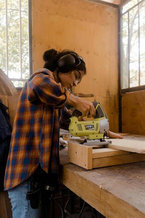 High-quality wood glue for both professionals & DIY enthusiasts